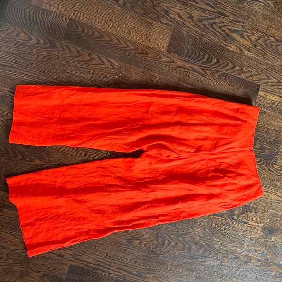 MIA WIDE-LEG CROPPED LINEN PANT and Matching Tank Set - Picture 11 of 12